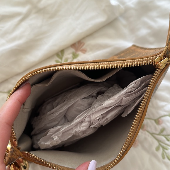 ALC snake skin clutch - Picture 12 of 13